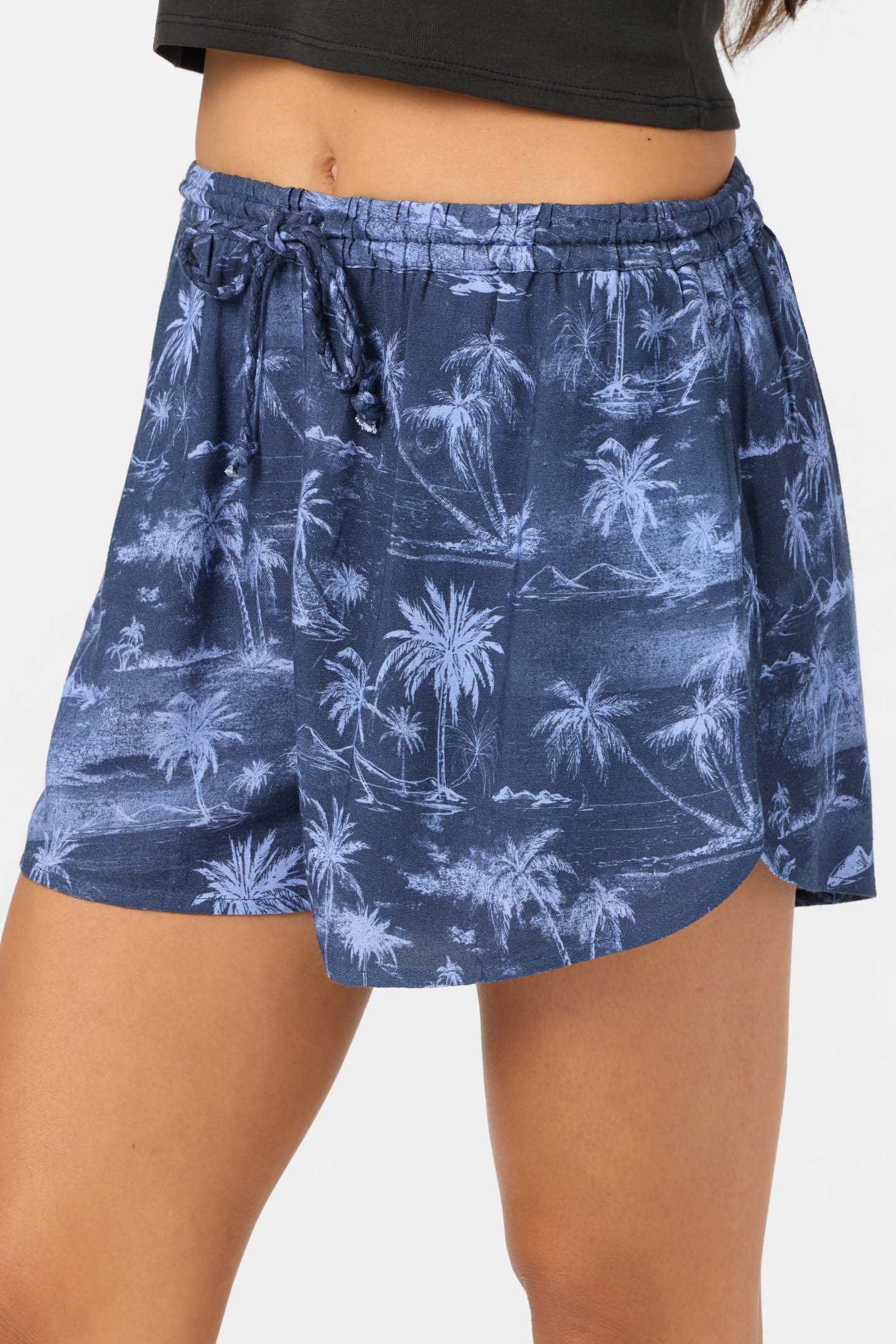 Millie Tropical Scene Beach Shorts - Image 5