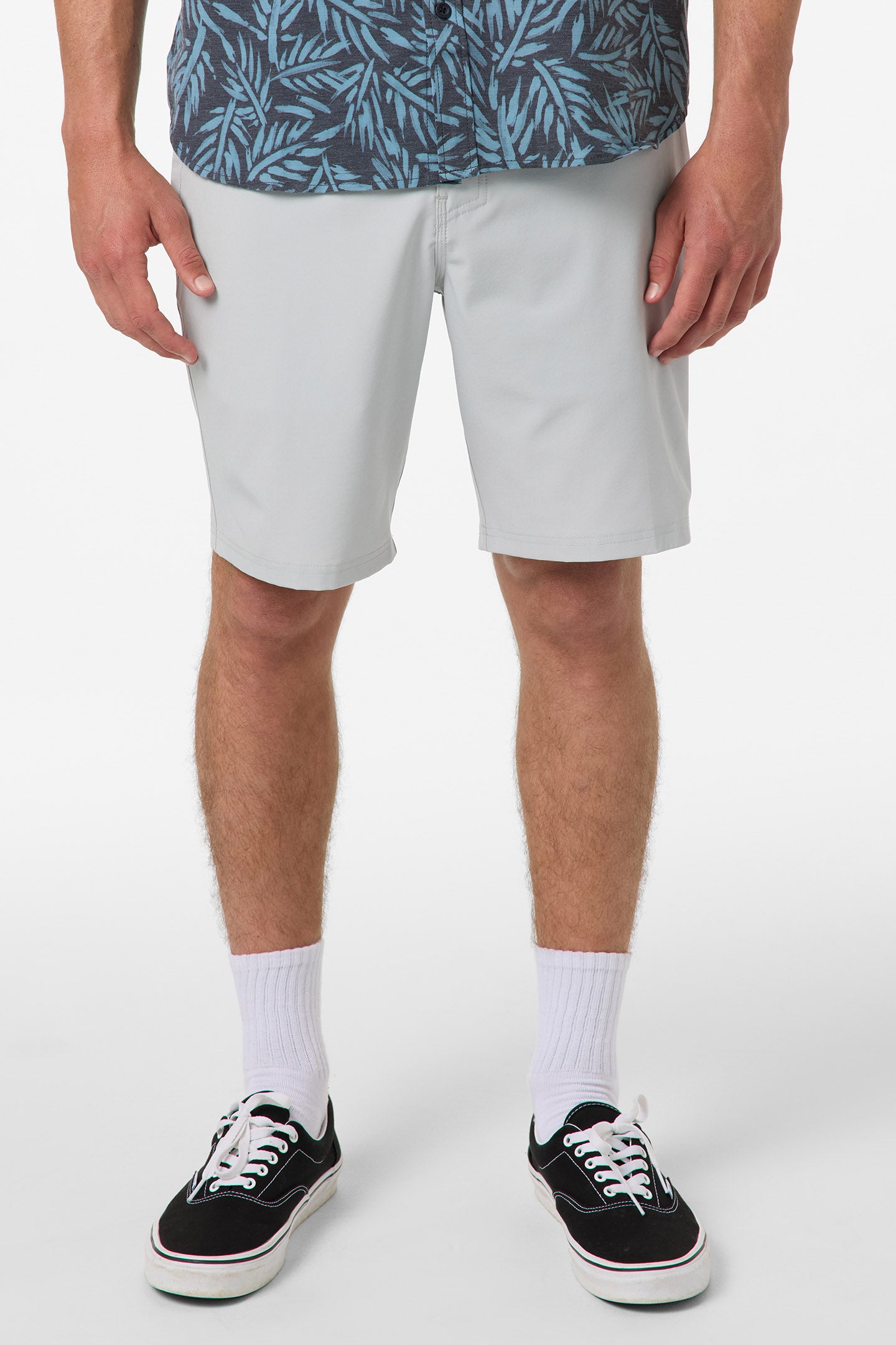 Reserve Heather 19 Hybrid Shorts - Image 2