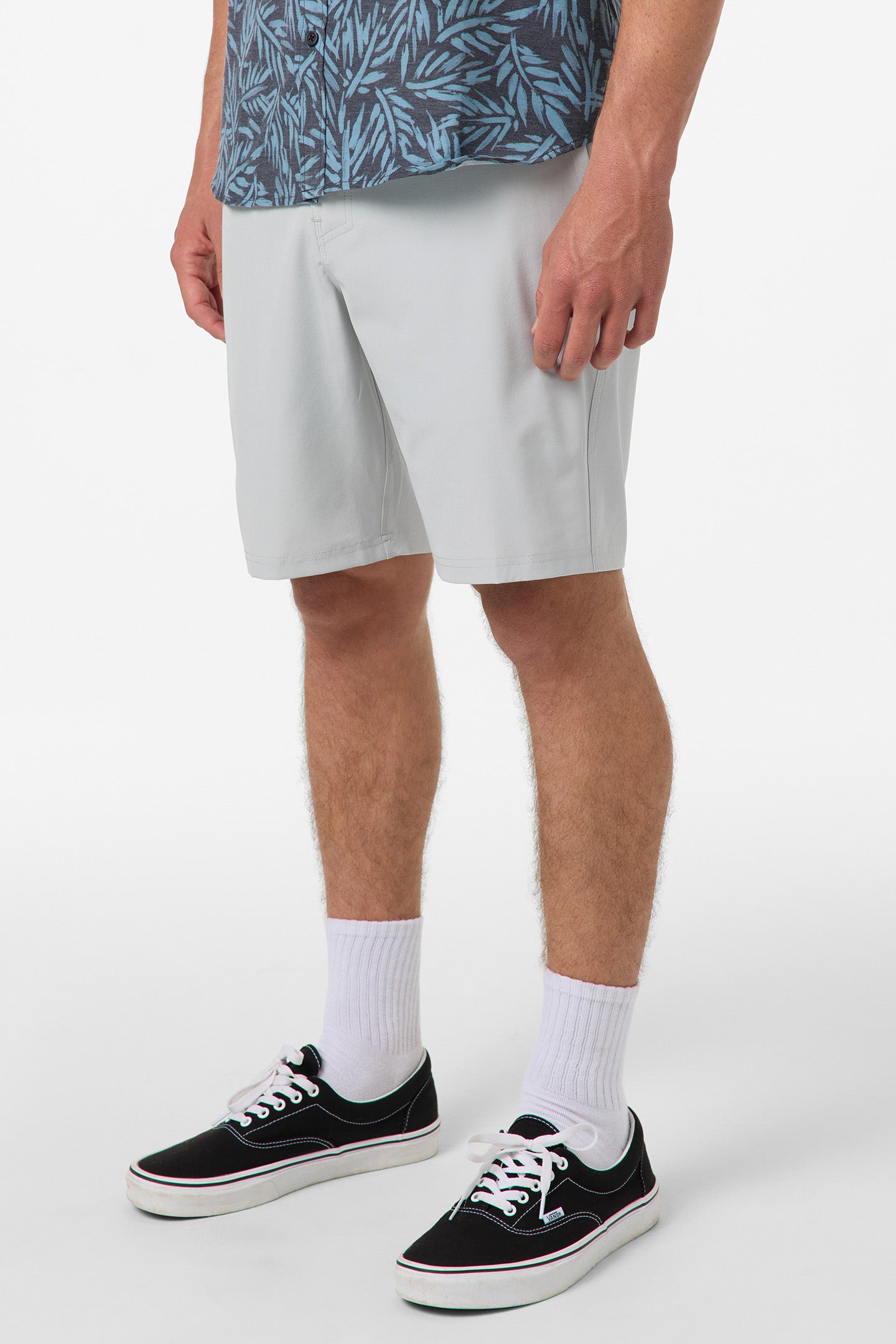 Reserve Heather 19 Hybrid Shorts - Image 3